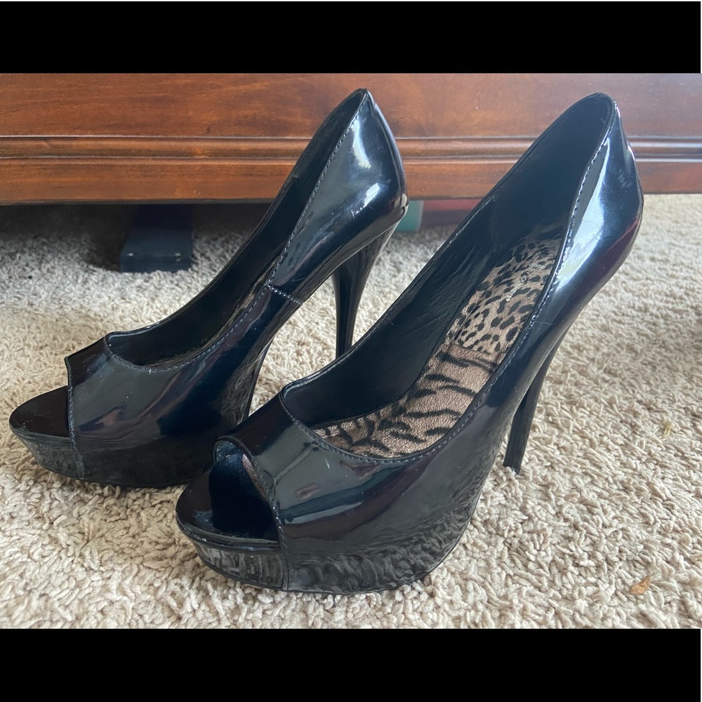 Shi by Journeys, black heel, Size 8.